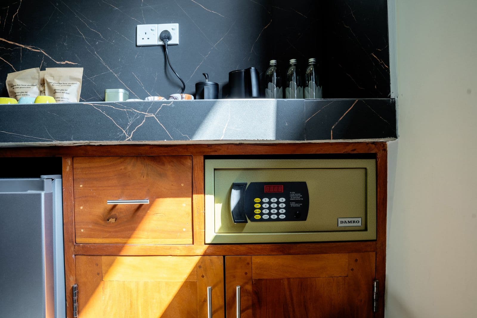 Tea/Coffee Maker in All Rooms